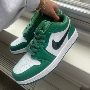 Jordan 1 Low - Pine Green